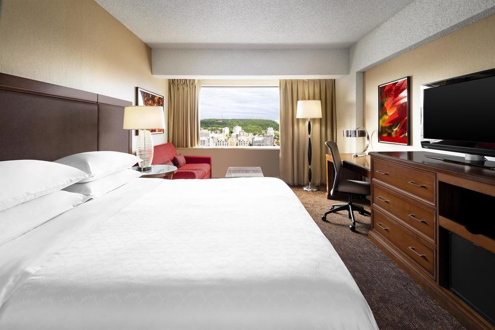 เลอ เซ็นเตอร์ เชอราตัน มอนทรีอัล โฮเต็ล Hotel ภายนอก รูปภาพ