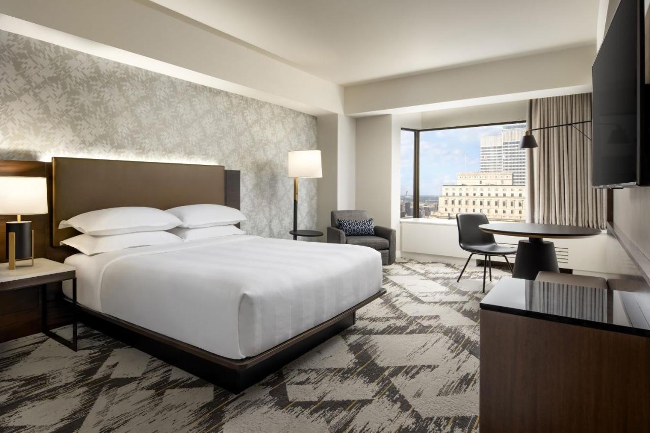 เลอ เซ็นเตอร์ เชอราตัน มอนทรีอัล โฮเต็ล Hotel ภายนอก รูปภาพ